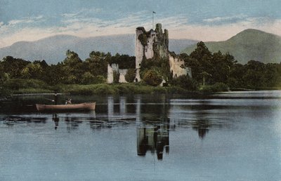 Sydirland: Ross Castle, Killarney (färgat foto) av Photographer Irish