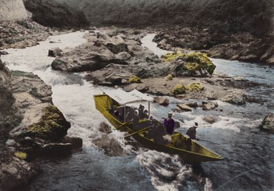 Japan, ca 1912: Arashiyama, vid foten av Hozu-forsen, är känt för sitt landskap i hela imperiet, nära Kyoto (foto) av Photographer Japanese