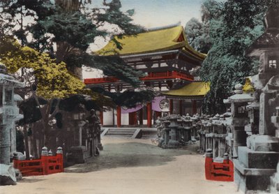 Japan, ca 1912: Kasuga Shinto-templet grundades vid 767, i Nara, nära Kyoto (foto) av Photographer Japanese