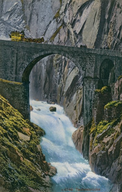 Vagnen korsar Teufelsbrucke över Schollenenklyftan i Schweiz. Vykort skickat 1913. av Photographer Swiss