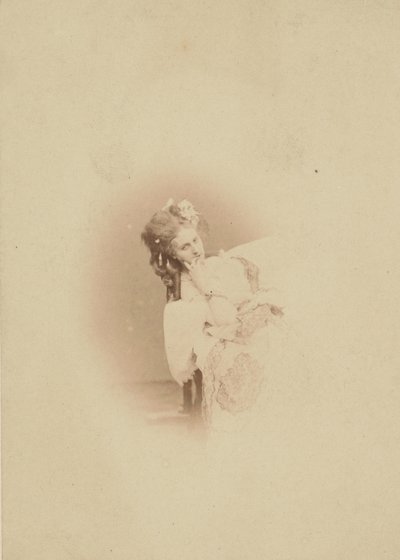 [Vignetterad sittande i Ritrosetta-klänning], 1861-67. av Pierre Louis Pierson