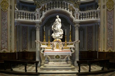 Den obefläckade avlelsen, Santa Maria Immaculate placerad på altaret i det scenografiska kapellet 1669-70 (marmor) av Pierre Puget
