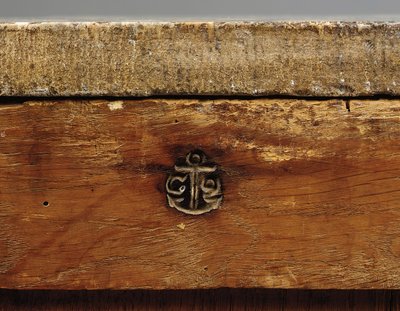 Detalj av en Ludvig XV-kommod av Pierre Roussel