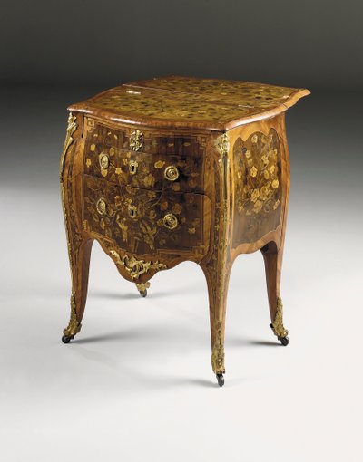 Ludvig XV kommod, c.1765-70 (ormolu monterad tulpanved, platan, amaranth & intarsia) (se även 463003, 463004 och 465390) av Pierre Roussel