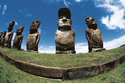 Moai-statyer, Rapa Nui National Park, Påskön, Chile av Polynesian Polynesian