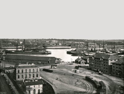 The Docks, Southampton, 1895. av Poulton and Co