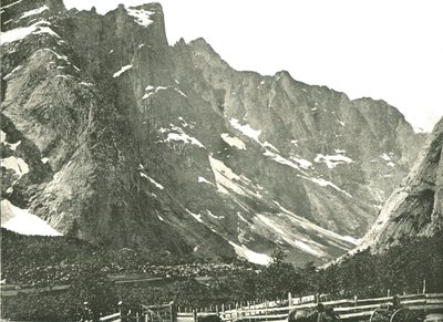 Trolltindanebergen, Horgheim, Norge, 1895. av Poulton and Co