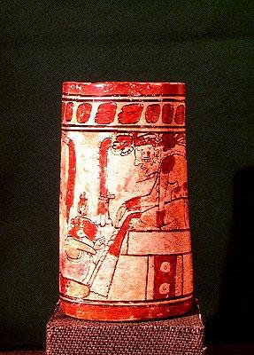 Cylindrisk vas, Maya, 700-800-talet (polykrom sten) av Pre Columbian Pre Columbian