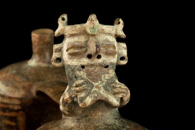 Keramik med dubbel kropp och brygghandtag / Vicus kultur (terrakotta) av Precolombian Precolombian