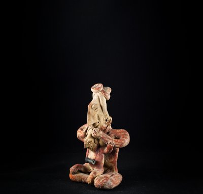 Kvinnlig statyett / Mexikansk konst, Nayarit (terrakotta) av Precolombian Precolombian