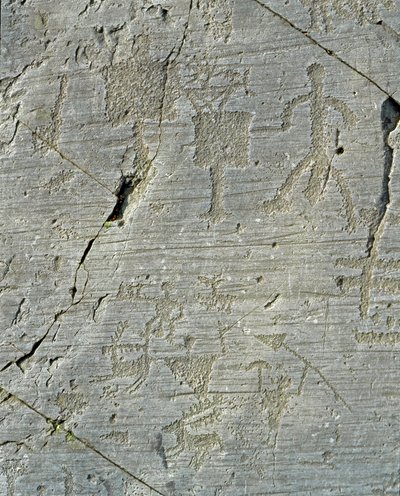 Förhistoria, Camunni civilisation, hällkonst: en gravsten av hjortjaktsscener och vardagsliv i en by. Period mellan yngre stenåldern och bronsåldern. Capo di Ponte, Naquane Rock Engravings National Park, Valcamonica, Val Camonica, av Prehistoric Prehistoric