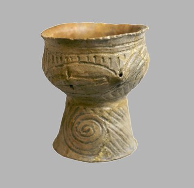 Bägare med ormar, 4400-4100 f.Kr av Prehistoric Russian Culture