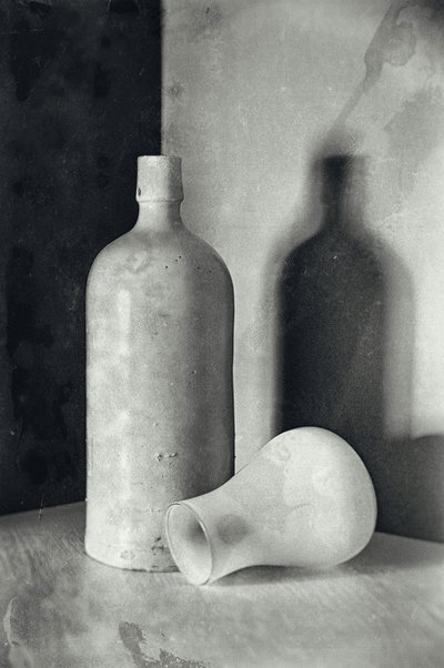 Stilleben med vintageflaskor av Raffaele Corte