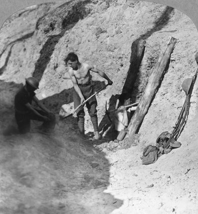 Sappers och gruvarbetare på jobbet, Ypres salient, Belgien, första världskriget, c1915-c1917 av Realistic Travels Publishers