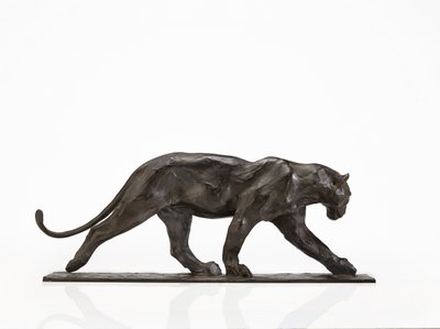 Panther walking, bakre ben höjt, ca 1904 (patinerad brons) av Rembrandt Bugatti