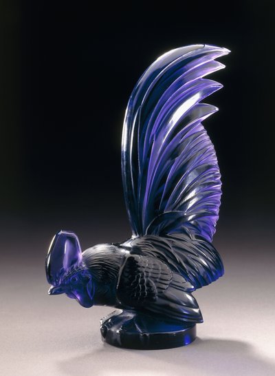 Coq Nain, ca 1926 (lila glas) av Rene Jules Lalique