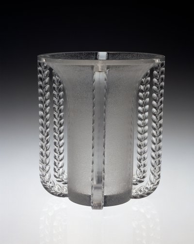 Vas "Marignane", formgiven 11 maj av Rene Jules Lalique