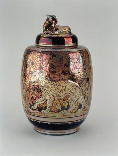 Luster vas och lock, Pilkington Royal Lancastrian av Richard Joyce