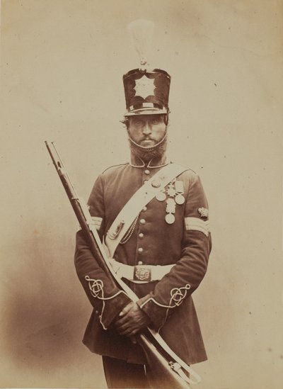 Färgsergeant John Paul, Royal Sappers and Miners, 1856 (sepiafoto) av Robert Howlett