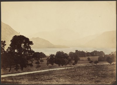 [Landskap med sjö] av Roger Fenton