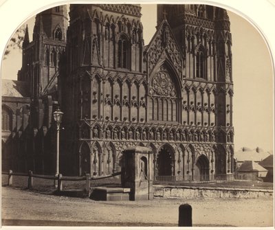 Lichfield Cathedral från nordväst, 1858. av Roger Fenton