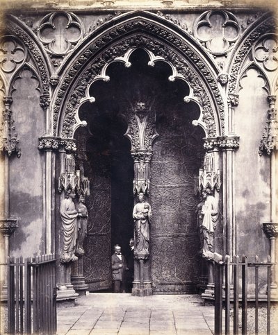 Lichfield: West Porch av Roger Fenton