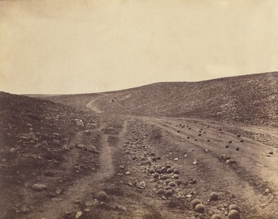 Dödsskuggans dal av Roger Fenton