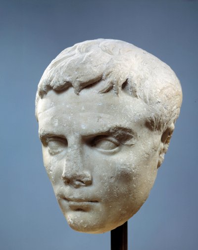 Det antika Roms konst: Augustus ansikte (Octavianus eller Octavianus, 63 f.Kr.-14 e.Kr.. Den första romerske kejsaren. Skulptur som hittades i Cos, mellan 27 och 20 f.Kr.). Paris, Louvren av Roman