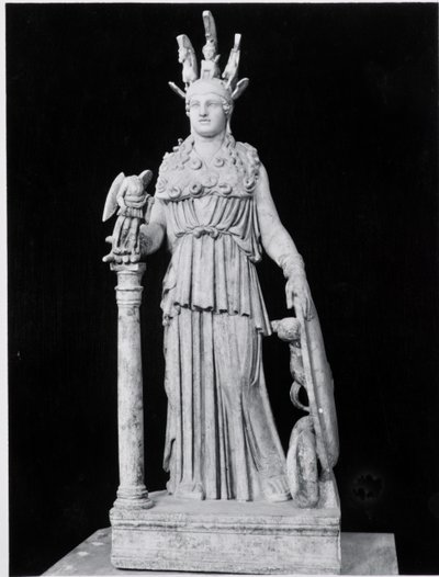 Athena Parthenos, kopia av ett original från 400-talet av Phidias (c.500-c.432 f.Kr.) (marmor) (s/v foto) av Roman