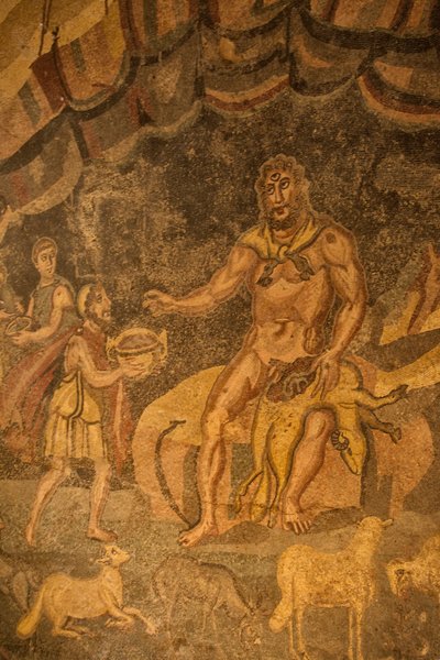 Cyclops golvmosaik, Villa Romana del Casale, Piazza Armerina, Sicilien, Italien (foto) av Roman