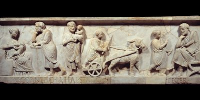 Fragment av Marcus Cornelius Statius sarkofag Omkring 150 e.Kr. - Antikens Rom: Ansikte av en romersk sarkofag. Scen av livet för ett barn som växer från födsel till lärande. Paris, Louvren av Roman
