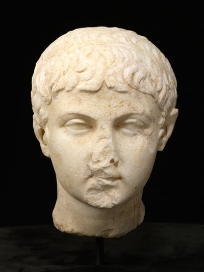 Lucius Caesar, sent 1:a århundradet (marmor) av Roman
