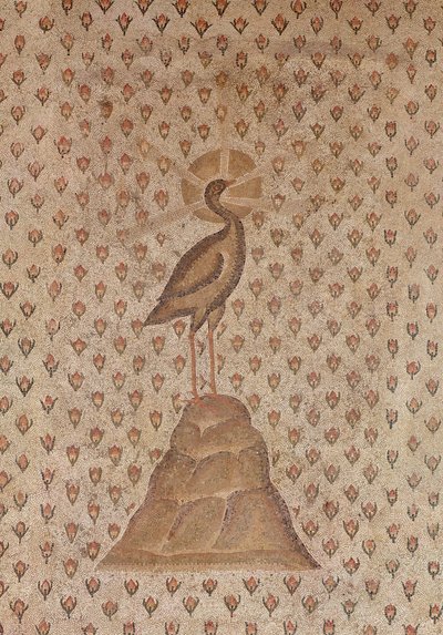 Mosaikbeläggning, detalj av centralt motiv föreställande en Fenix på en bädd av rosenknoppar, från gården till en villa i Daphne, Antiokia, Romerska, sent 500-tal f.Kr. marmor- och kalkstensmosaikdetalj av 1 av Roman