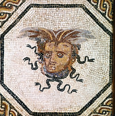 ROMERSK KONST: Medusa. av Roman