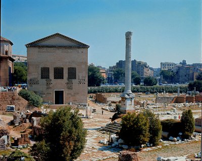Forum Romanum: utsikt över mötesplatsen Curia (curia) för senaten. 1:a århundradet f.Kr. Rom av Roman