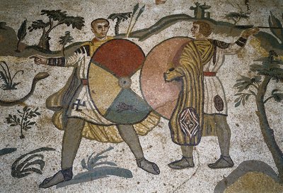 Romersk konst: detalj av mosaiken "" Den stora jaktdelen"" Jägares vapen av stora sköldar. 315-350 e.Kr. Piazza Armerina, Villa Romana del Casale av Roman