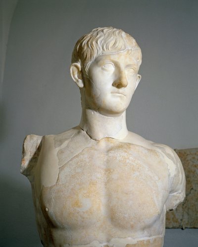 Romersk civilisation, marmorstaty av Drusus III, son till Germanicus och Agrippina den äldre från Roselle, Augusteum, Toscana-regionen, Italien av Roman