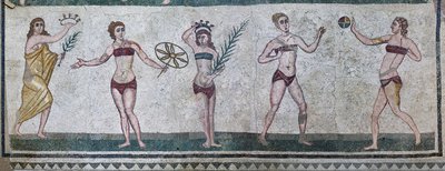 Room of the Girls representerar idrottare som deltar i en friidrottstävling som bär en tvådelad baddräkt (mosaik) av Roman