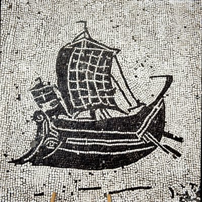Sabratha-skepp som återvänder till hamnen i Ostia (mosaik av Roman