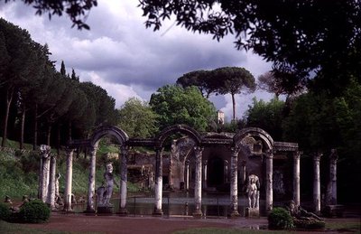 Utsikt över Canopus-kanalen, byggd 118-128 e.Kr. (foto) av Roman