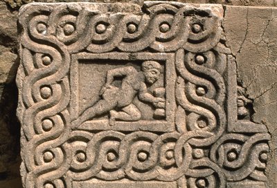 Arkitektoniskt fragment med snidad dekoration, detalj, höga kejsarperioden (27 f.Kr.-395 e.Kr.) (se även 267011) av Roman Imperial Period