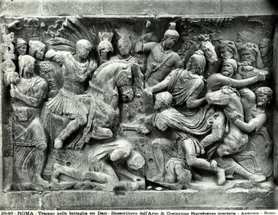 Detalj av den stora Trajan-frisen som ligger i Konstantinbågen, Forum Romanum (marmor) av Roman Roman