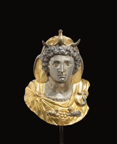 Emblemet för Cleopatra Selene, ca. sent 1:a århundradet f.Kr.-tidigt 1:a århundradet e.Kr. (paketförgyllt och silver) av Roman Roman