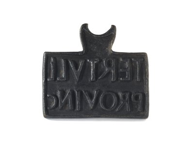 Romersk stämpel som används för stämpling av produkter eller egendom, från Cramond, Midlothian, AD 140-211 (brons) av Roman Roman
