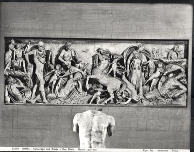 Sarkofag föreställande Mars och Rhea Silvia (marmor) (s/v foto) av Roman Roman
