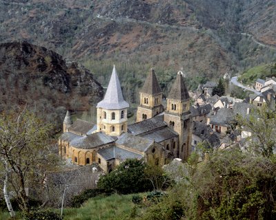 Flygfoto över klostret av Romanesque