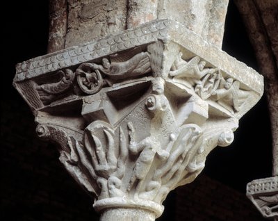 Kapital som representerar de tre judarna i den brinnande ugnen (skulptur av Romanesque