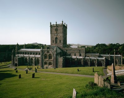 Romansk konst: utsikt över kyrkan St. David byggd mellan 600- och 1100-talen. Saint david