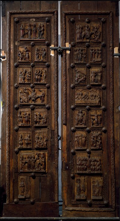 Romansk konst: trädörr från mitten av 1100-talet av kyrkan St. Mary of the Capitol i Köln, Tyskland (Sankt Maria im Kapitol, Köln) av Romanesque