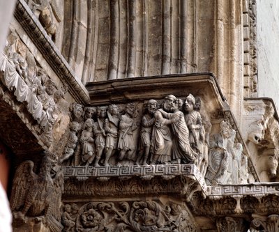 Judas kyss, portalens fris av Romanesque